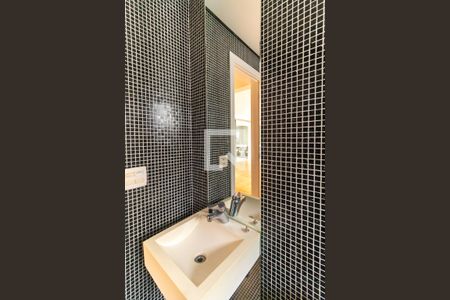 Apartamento à venda com 150m², 2 quartos e 3 vagasBanheiro 1 da Suíte 2