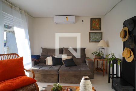 Sala de tv - Suíte 1 de casa à venda com 3 quartos, 132m² em Jardim Itu, Porto Alegre