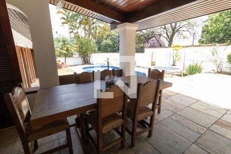 Casa à venda com 450m², 6 quartos e 7 vagas Casa à venda com 450m², 6 quartos e 7 vagasVaranda