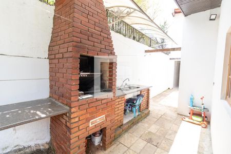 Casa à venda com 450m², 6 quartos e 7 vagas Casa à venda com 450m², 6 quartos e 7 vagasChurrasqueira