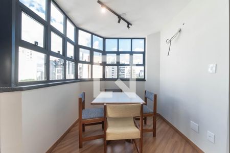 Sala de apartamento à venda com 1 quarto, 50m² em Campo Belo, São Paulo