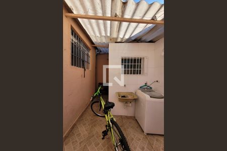 Casa à venda com 100m², 2 quartos e 1 vaga Casa à venda com 100m², 2 quartos e 1 vagaedicula