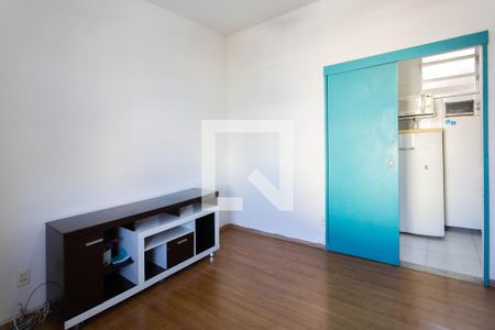 Apartamento à venda com 31m², 1 quarto e sem vaga Apartamento à venda com 31m², 1 quarto e sem vagaSala