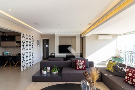 Sala de apartamento à venda com 3 quartos, 156m² em Vila Olímpia, São Paulo