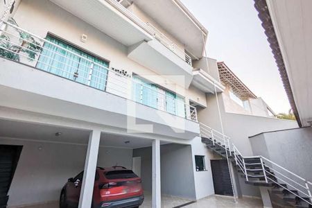 Casa à venda com 330m², 3 quartos e 6 vagasGaragem