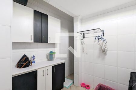 Casa à venda com 330m², 3 quartos e 6 vagasÁrea de serviço