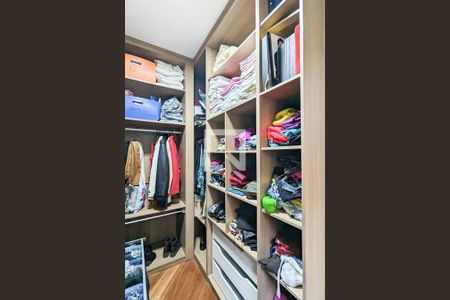 Casa à venda com 330m², 3 quartos e 6 vagasCloset da suíte 3