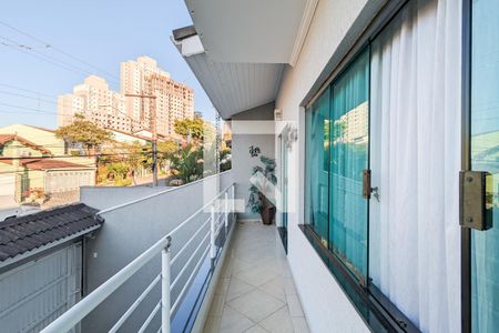Casa à venda com 330m², 3 quartos e 6 vagasVaranda