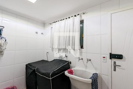 Casa à venda com 330m², 3 quartos e 6 vagasÁrea de serviço