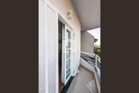 Casa à venda com 330m², 3 quartos e 6 vagasVaranda da suíte 3