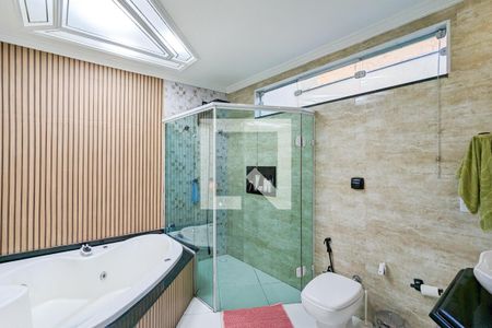 Casa à venda com 330m², 3 quartos e 6 vagasBanheiro da suíte 3