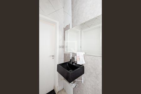 Casa à venda com 330m², 3 quartos e 6 vagasBanheiro de serviço