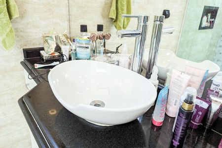 Casa à venda com 330m², 3 quartos e 6 vagasBanheiro da suíte 3