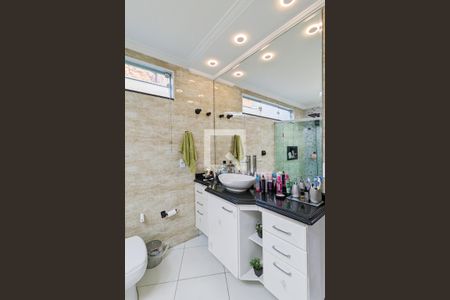 Casa à venda com 330m², 3 quartos e 6 vagasBanheiro da suíte 3