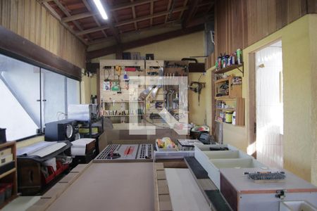 Casa para alugar com 360m², 5 quartos e 4 vagasSalão