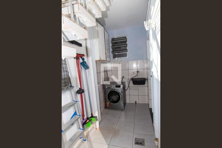 Casa à venda com 253m², 4 quartos e 2 vagasÁrea de Serviço 1