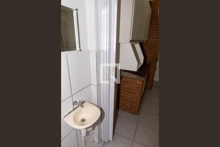 Casa à venda com 253m², 4 quartos e 2 vagasBanheiro de serviço