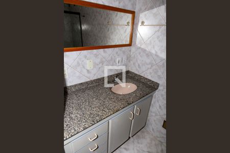 Casa à venda com 253m², 4 quartos e 2 vagasBanheiro da Suíte 3