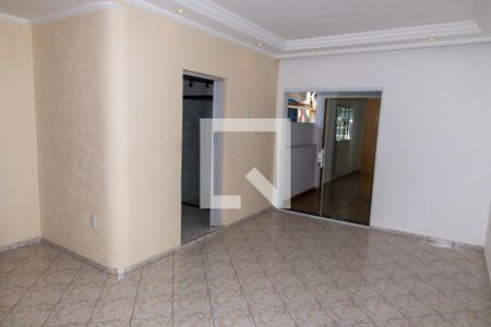 Casa à venda com 253m², 4 quartos e 2 vagasSuíte 3