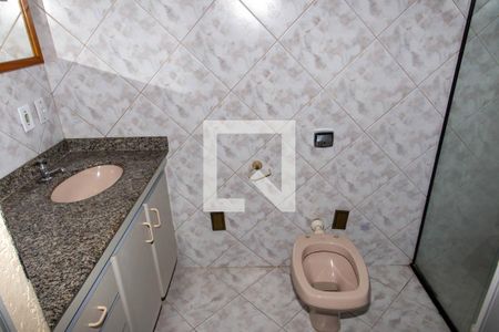 Casa à venda com 253m², 4 quartos e 2 vagasBanheiro da Suíte 3