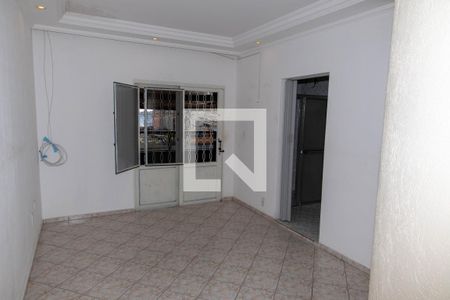 Casa à venda com 253m², 4 quartos e 2 vagasSuíte 2
