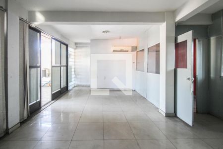 Sala de apartamento para alugar com 1 quarto, 150m² em Comendador Soares, Nova Iguaçu