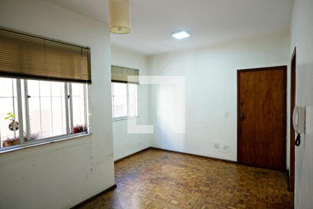 Sala de apartamento para alugar com 3 quartos, 91m² em Salgado Filho, Belo Horizonte