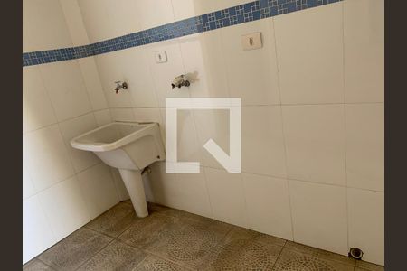 Casa de condomínio à venda com 180m², 3 quartos e 4 vagasLavanderia