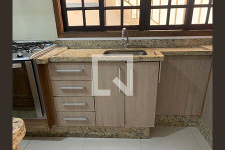 Casa de condomínio à venda com 180m², 3 quartos e 4 vagasCozinha - Armários