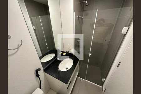 Banheiro de apartamento à venda com 1 quarto, 32m² em Bom Retiro, São Paulo