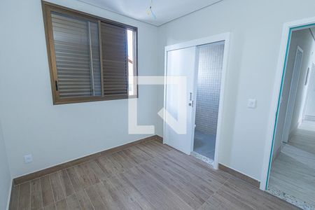 Apartamento à venda com 160m², 4 quartos e 3 vagasQuarto 3 / semi-suite