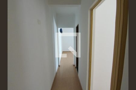 Casa para alugar com 47m², 2 quartos e 1 vagaCorredor quarto e banheiro 