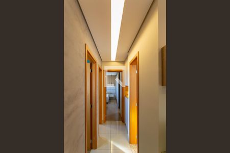 Corredor de apartamento para alugar com 3 quartos, 85m² em Castelo, Belo Horizonte