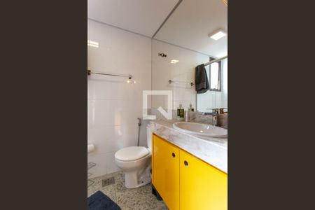 Apartamento para alugar com 85m², 3 quartos e 3 vagas Apartamento para alugar com 85m², 3 quartos e 3 vagasBanheiro Social