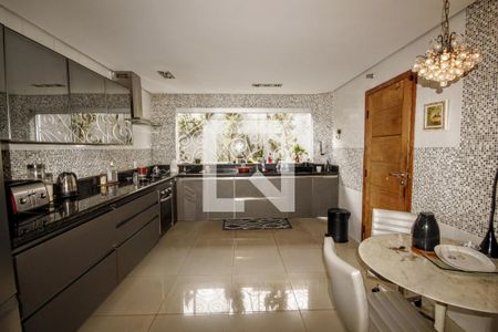 Casa para alugar com 420m², 4 quartos e 3 vagasCozinha