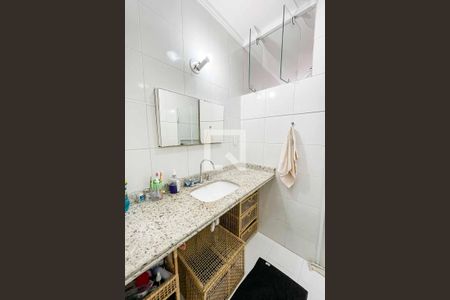 Apartamento à venda com 200m², 4 quartos e 3 vagas Apartamento à venda com 200m², 4 quartos e 3 vagasBanheiro