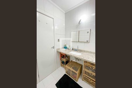 Apartamento à venda com 200m², 4 quartos e 3 vagas Apartamento à venda com 200m², 4 quartos e 3 vagasBanheiro