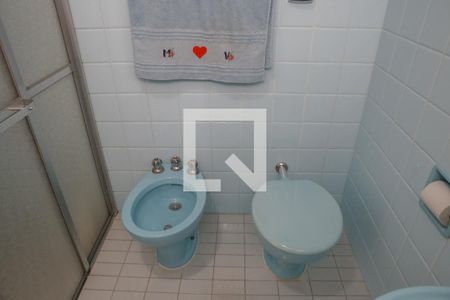 Casa à venda com 170m², 4 quartos e 1 vaga Casa à venda com 170m², 4 quartos e 1 vagaBanheiro Social