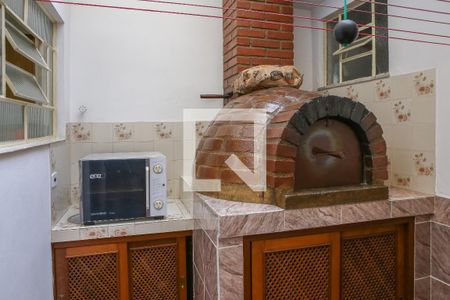 Casa à venda com 170m², 4 quartos e 1 vaga Casa à venda com 170m², 4 quartos e 1 vagaChurrasqueira e Forno