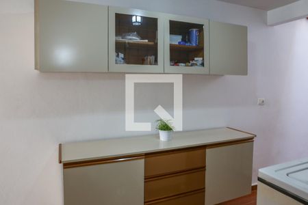 Casa à venda com 170m², 4 quartos e 1 vaga Casa à venda com 170m², 4 quartos e 1 vagaÁrea de Serviço