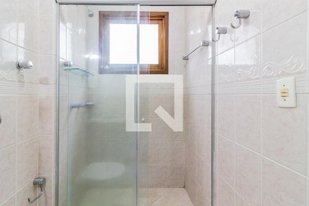 Banheiro da Suite de apartamento à venda com 3 quartos, 176m² em Jardim Lindóia, Porto Alegre