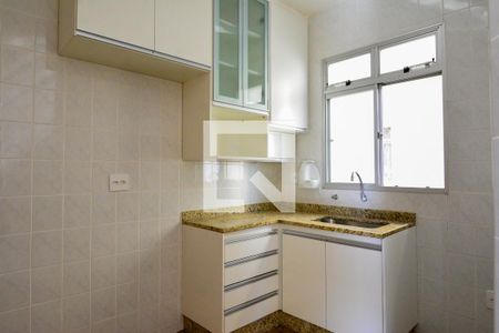 Apartamento para alugar com 100m², 3 quartos e 2 vagas Apartamento para alugar com 100m², 3 quartos e 2 vagasCozinha