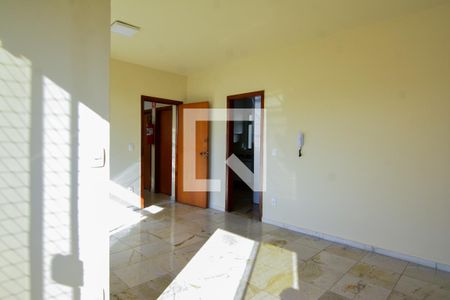 Sala de apartamento para alugar com 3 quartos, 100m² em Nova Suíça, Belo Horizonte