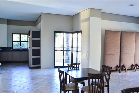 Apartamento para alugar com 76m², 2 quartos e 1 vaga Apartamento para alugar com 76m², 2 quartos e 1 vagaÁrea comum - Salão de festas