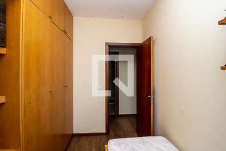 Quarto 2 de apartamento para alugar com 3 quartos, 67m² em Santa Efigênia, Belo Horizonte
