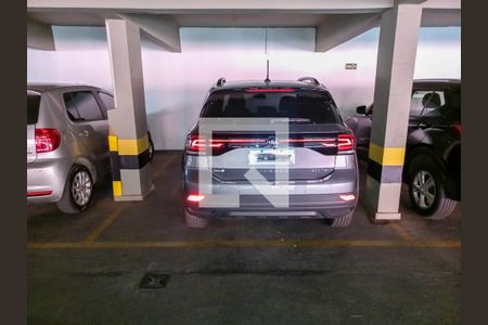 Garagem de apartamento para alugar com 3 quartos, 67m² em Santa Efigênia, Belo Horizonte
