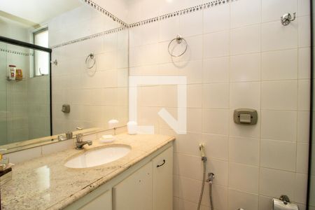 Banheiro Suite de apartamento para alugar com 3 quartos, 67m² em Santa Efigênia, Belo Horizonte