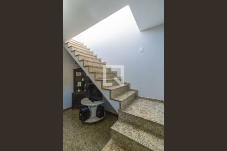 Apartamento à venda com 280m², 3 quartos e 3 vagasEscadas