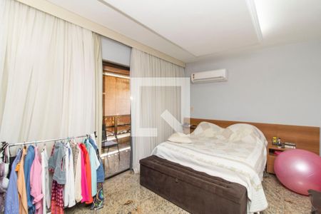 Apartamento à venda com 280m², 3 quartos e 3 vagasSuíte 1