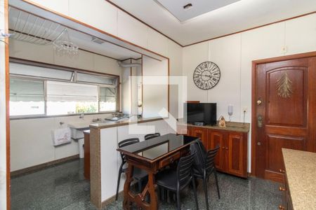 Apartamento à venda com 280m², 3 quartos e 3 vagasCozinha